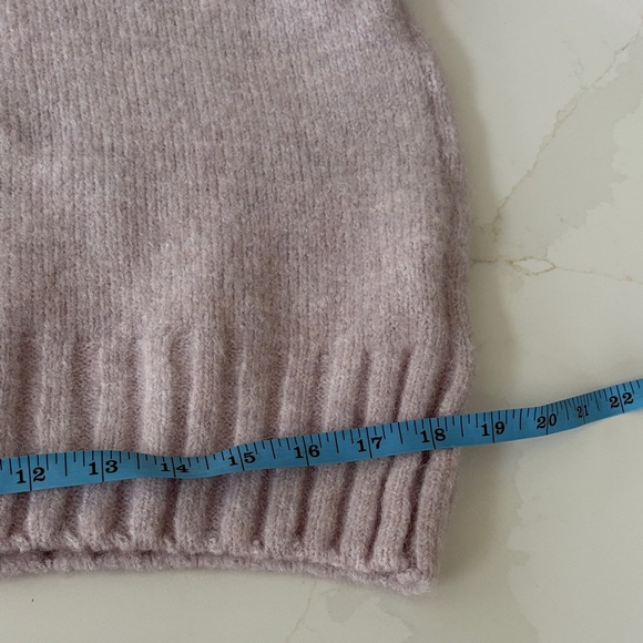 Anthropologie: The Cline Chunky Crewneck Sweater, size  Small. Colour is Lilac - Picture 10 of 12
